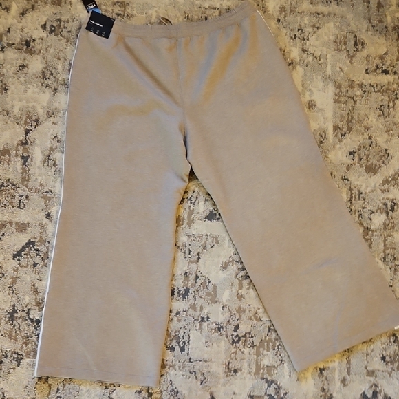 Abercrombie & Fitch Tan and White Wide-Leg Pants - Picture 4 of 5